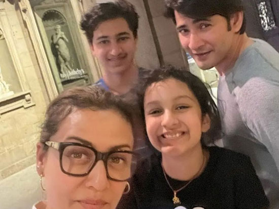 Mahesh Babu enjoys vacation with family